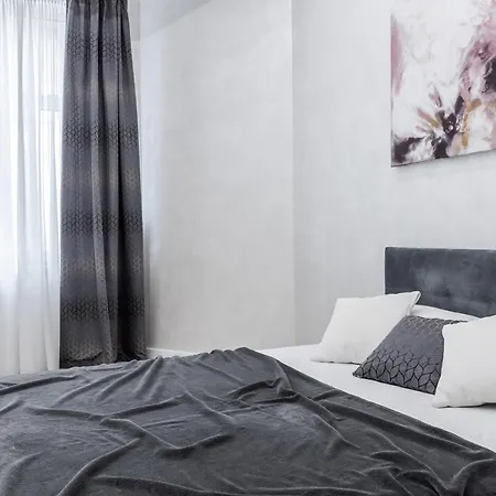 Апартаменты Inshiapartments On Lysenka Str